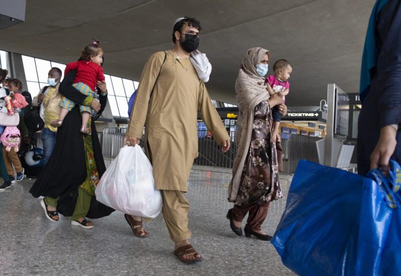 Oko tisuću ljudi čeka dozvolu talibana za let iz Mazar-i-Sharifa